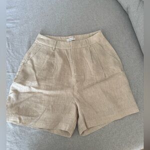 Dissh linen pleated shorts